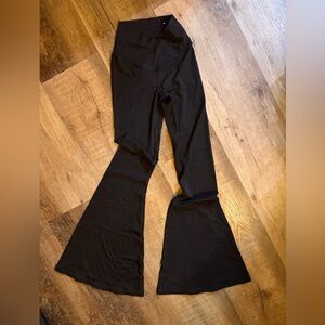 OFFLINE by Aerie Black super flare crossover high rise Leggings